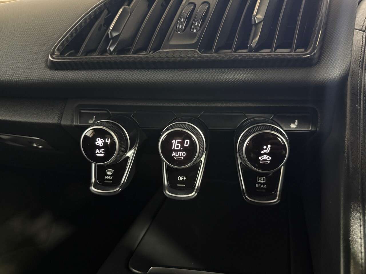 2017 AUDI R8 2017 AUDI R8