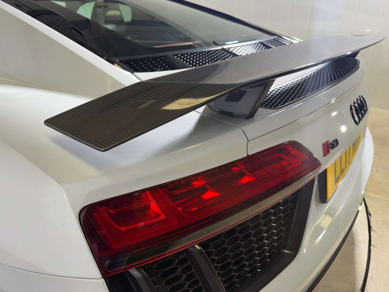 2017 AUDI R8 2017 AUDI R8