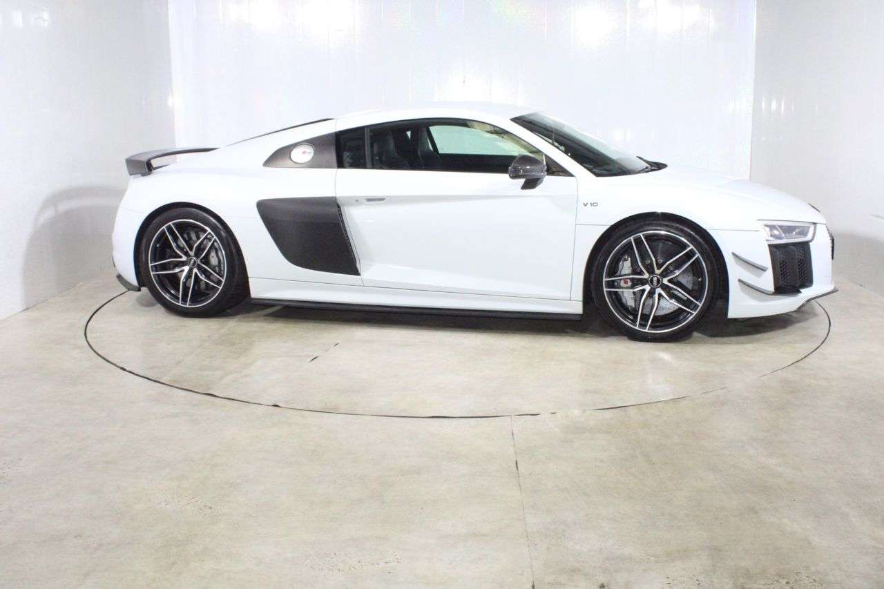 2017 AUDI R8 2017 AUDI R8