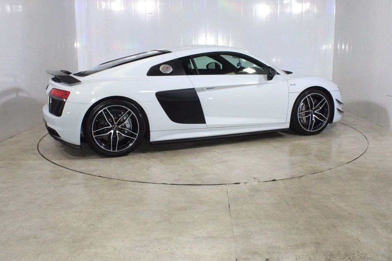 2017 AUDI R8 2017 AUDI R8