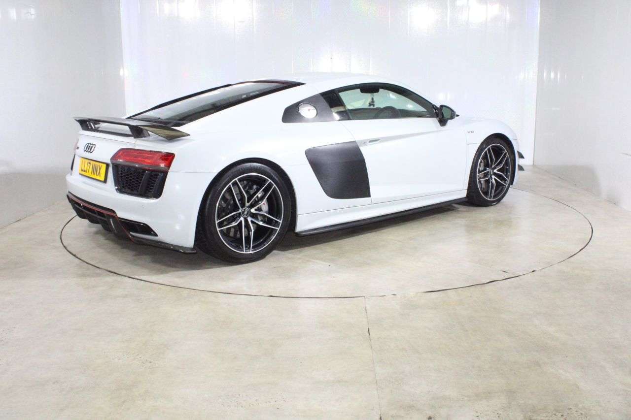 2017 AUDI R8 2017 AUDI R8