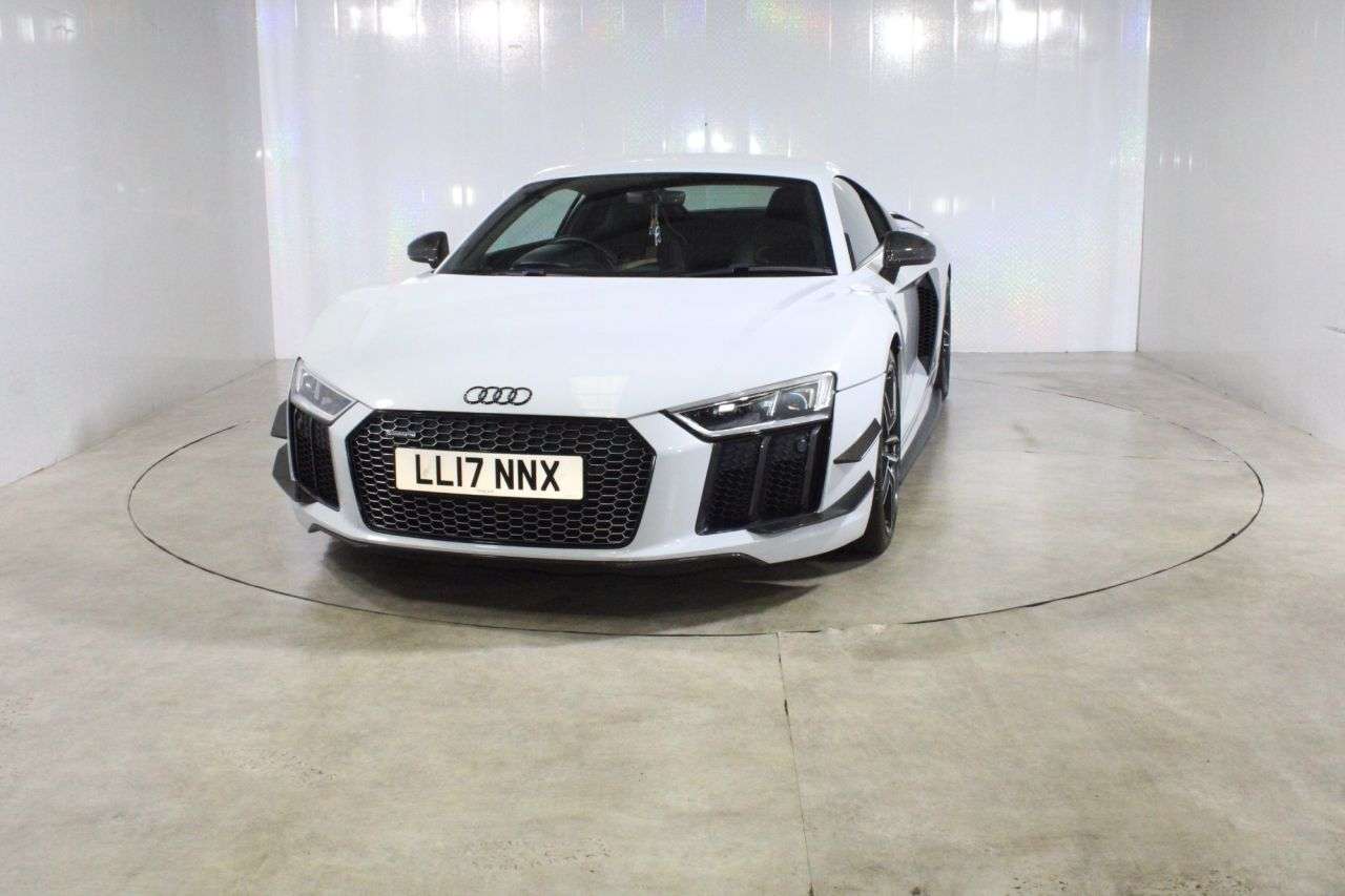 2017 AUDI R8 2017 AUDI R8