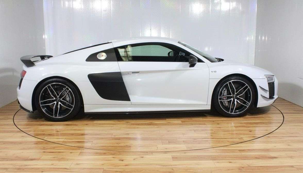 2017 AUDI R8 2017 AUDI R8