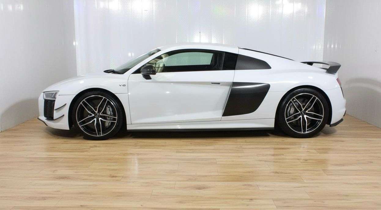 2017 AUDI R8 2017 AUDI R8