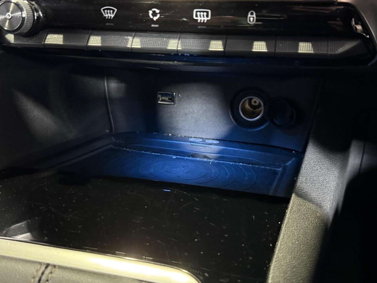 2019 PEUGEOT 3008 2019 PEUGEOT 3008