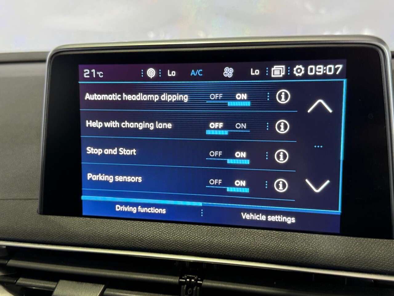 2019 PEUGEOT 3008 2019 PEUGEOT 3008