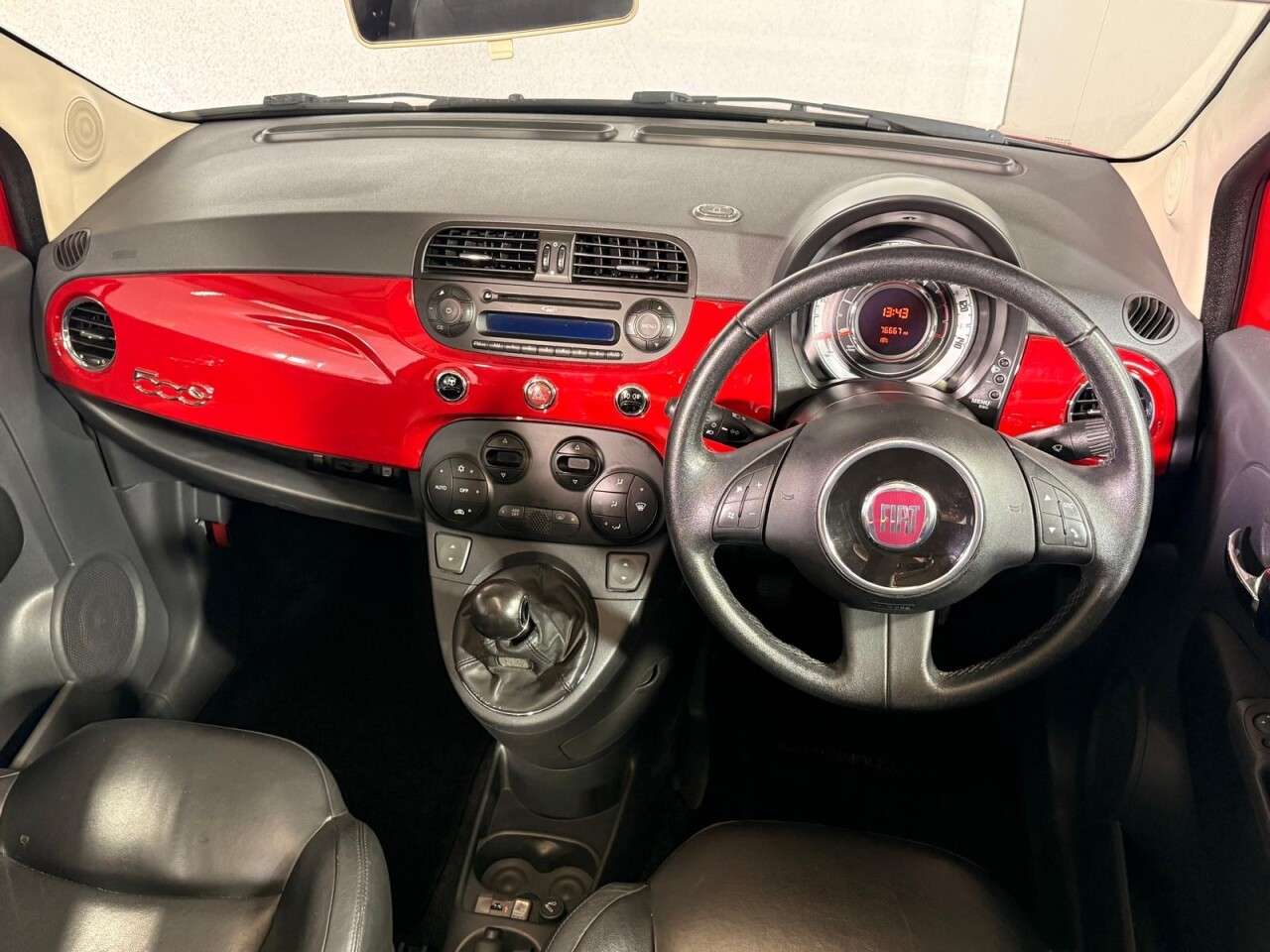 A 2009 FIAT 500C 1.3 MultiJet Lounge Convertible 2dr Diesel Manual Euro 5 (75 bhp) A 2009 FIAT 500C 1.3 MultiJet Lounge Convertible 2dr Diesel Manual Euro 5 (75 bhp)