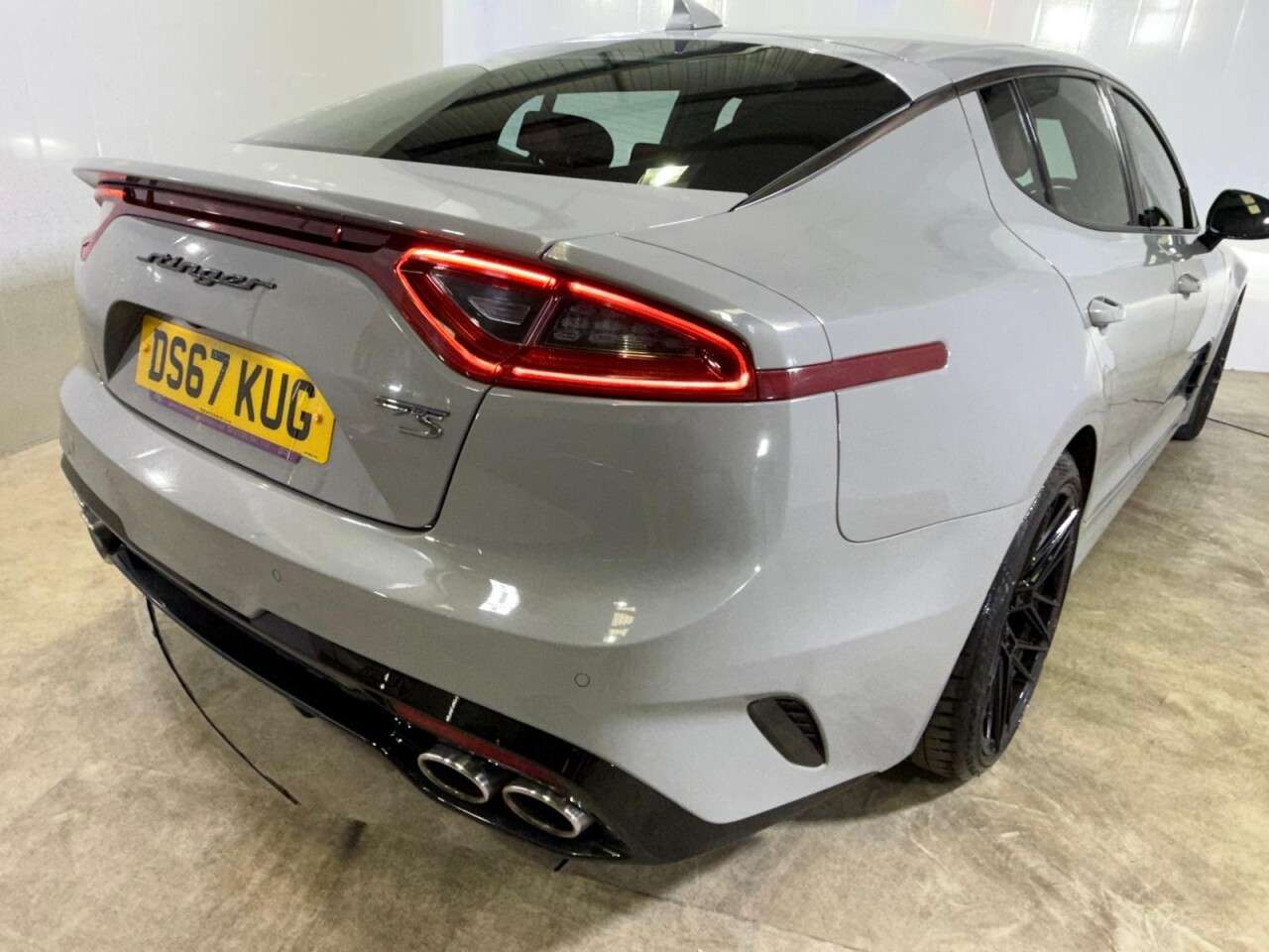 2017 KIA STINGER 2017 KIA STINGER