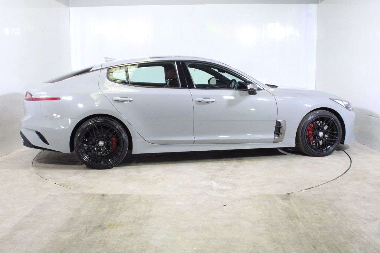 2017 KIA STINGER 2017 KIA STINGER