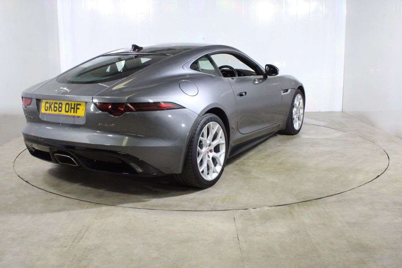 2018 JAGUAR F-TYPE 2018 JAGUAR F-TYPE