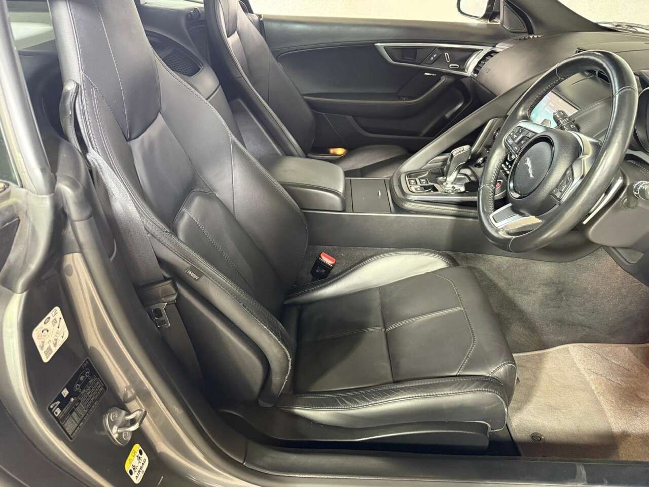 2018 JAGUAR F-TYPE 2018 JAGUAR F-TYPE