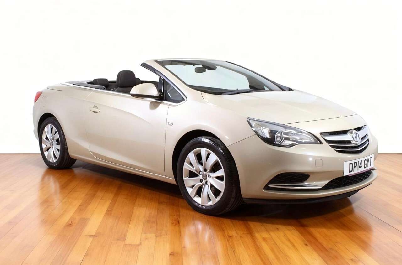 A 2014 VAUXHALL CASCADA 1.4T SE Convertible 2dr Petrol Manual Euro 5 (s/s) (140 ps) A 2014 VAUXHALL CASCADA 1.4T SE Convertible 2dr Petrol Manual Euro 5 (s/s) (140 ps)