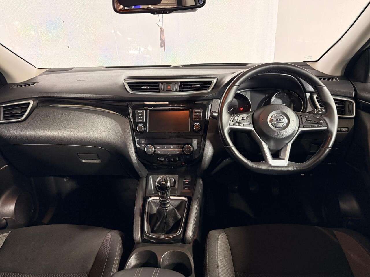 A 2018 NISSAN QASHQAI 1.5 dCi Acenta Premium SUV 5dr Diesel Manual Euro 6 (s/s) (115 ps) A 2018 NISSAN QASHQAI 1.5 dCi Acenta Premium SUV 5dr Diesel Manual Euro 6 (s/s) (115 ps)