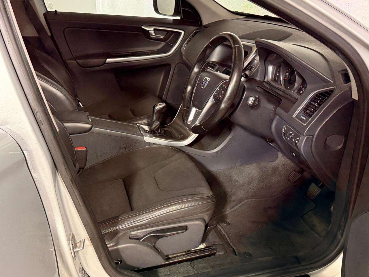 2015 VOLVO XC60 2015 VOLVO XC60