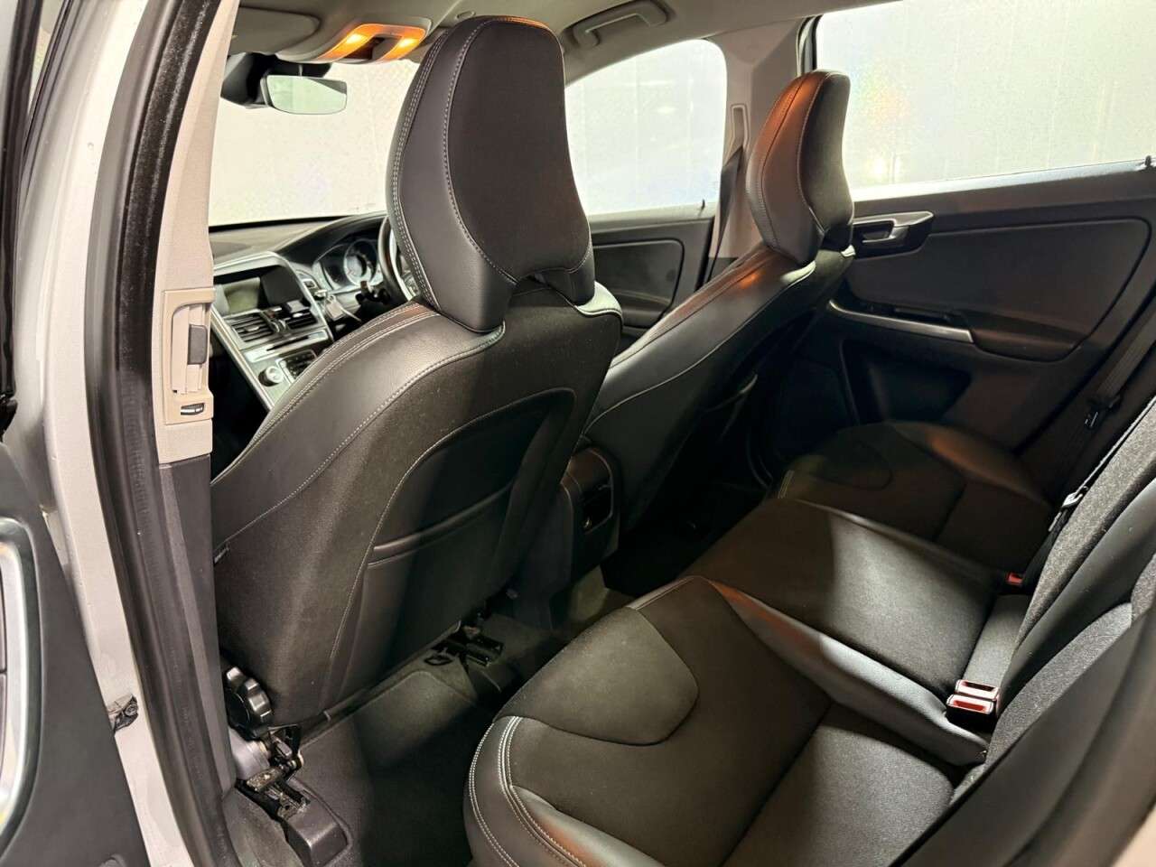 2015 VOLVO XC60 2015 VOLVO XC60