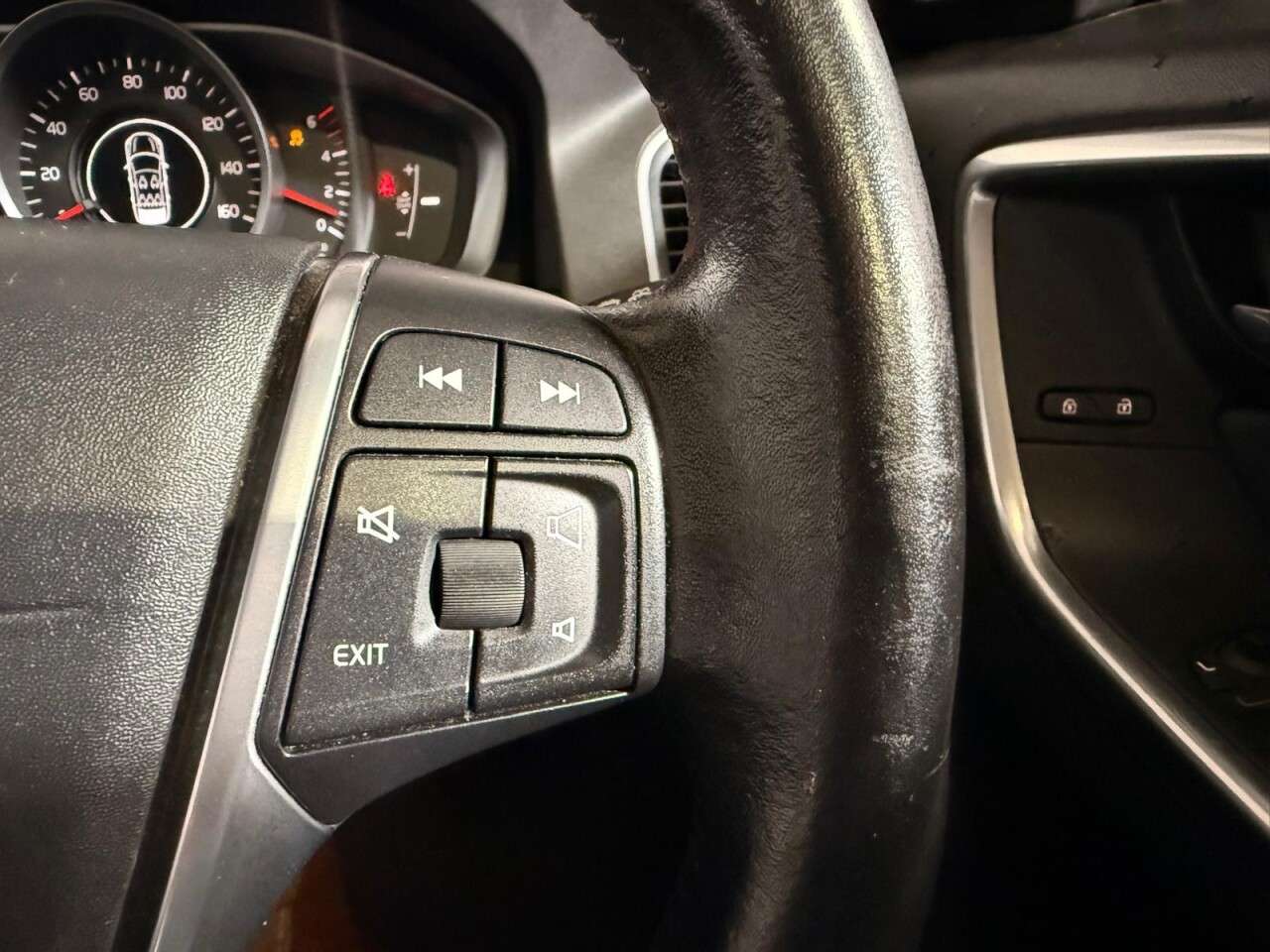 2015 VOLVO XC60 2015 VOLVO XC60