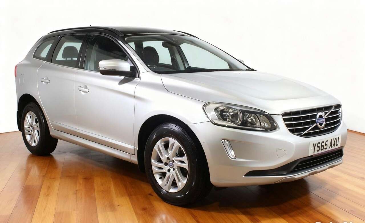 A 2015 VOLVO XC60 2.0 D4 SE SUV 5dr Diesel Manual Euro 6 (s/s) (190 ps) A 2015 VOLVO XC60 2.0 D4 SE SUV 5dr Diesel Manual Euro 6 (s/s) (190 ps)