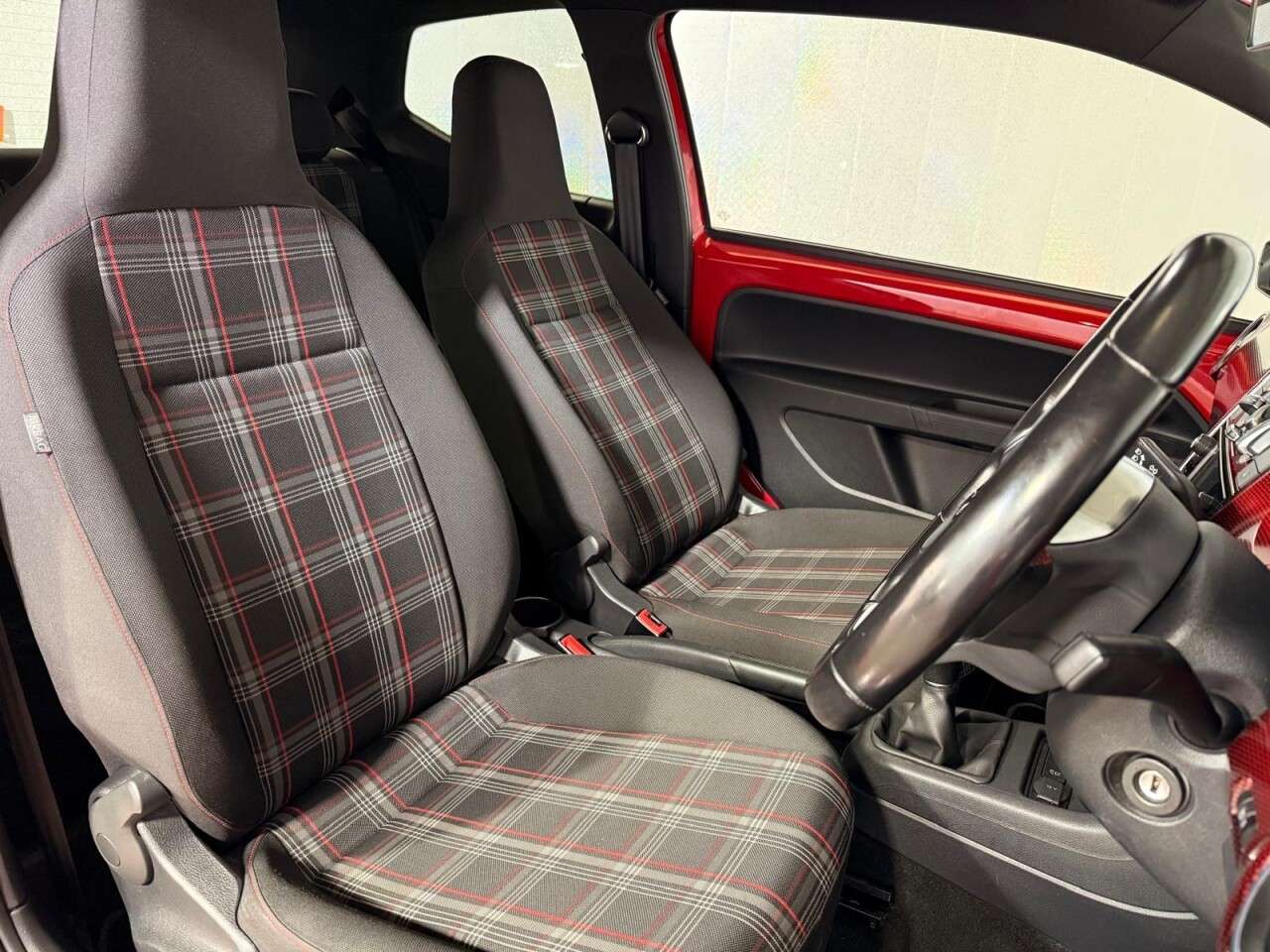 2019 VOLKSWAGEN UP! 2019 VOLKSWAGEN UP!