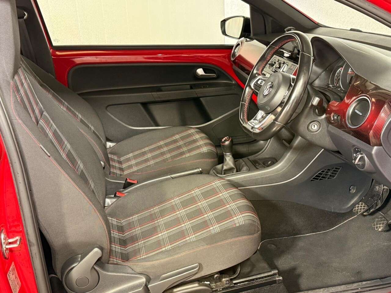 2019 VOLKSWAGEN UP! 2019 VOLKSWAGEN UP!