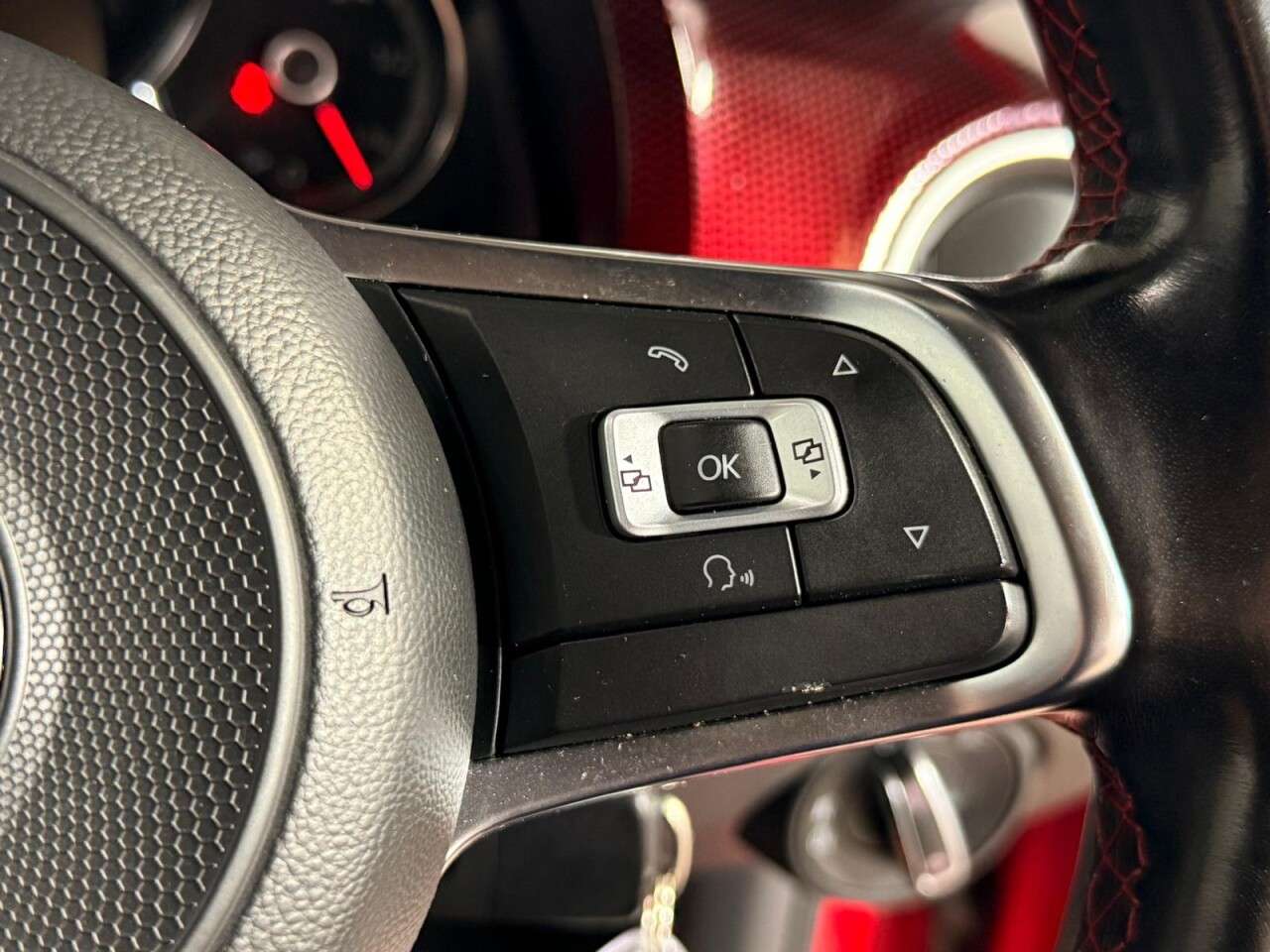 2019 VOLKSWAGEN UP! 2019 VOLKSWAGEN UP!