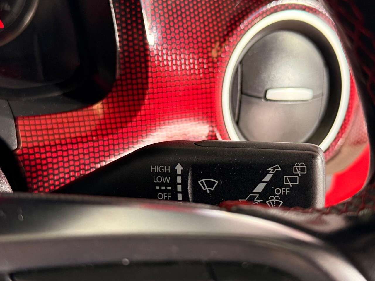 2019 VOLKSWAGEN UP! 2019 VOLKSWAGEN UP!