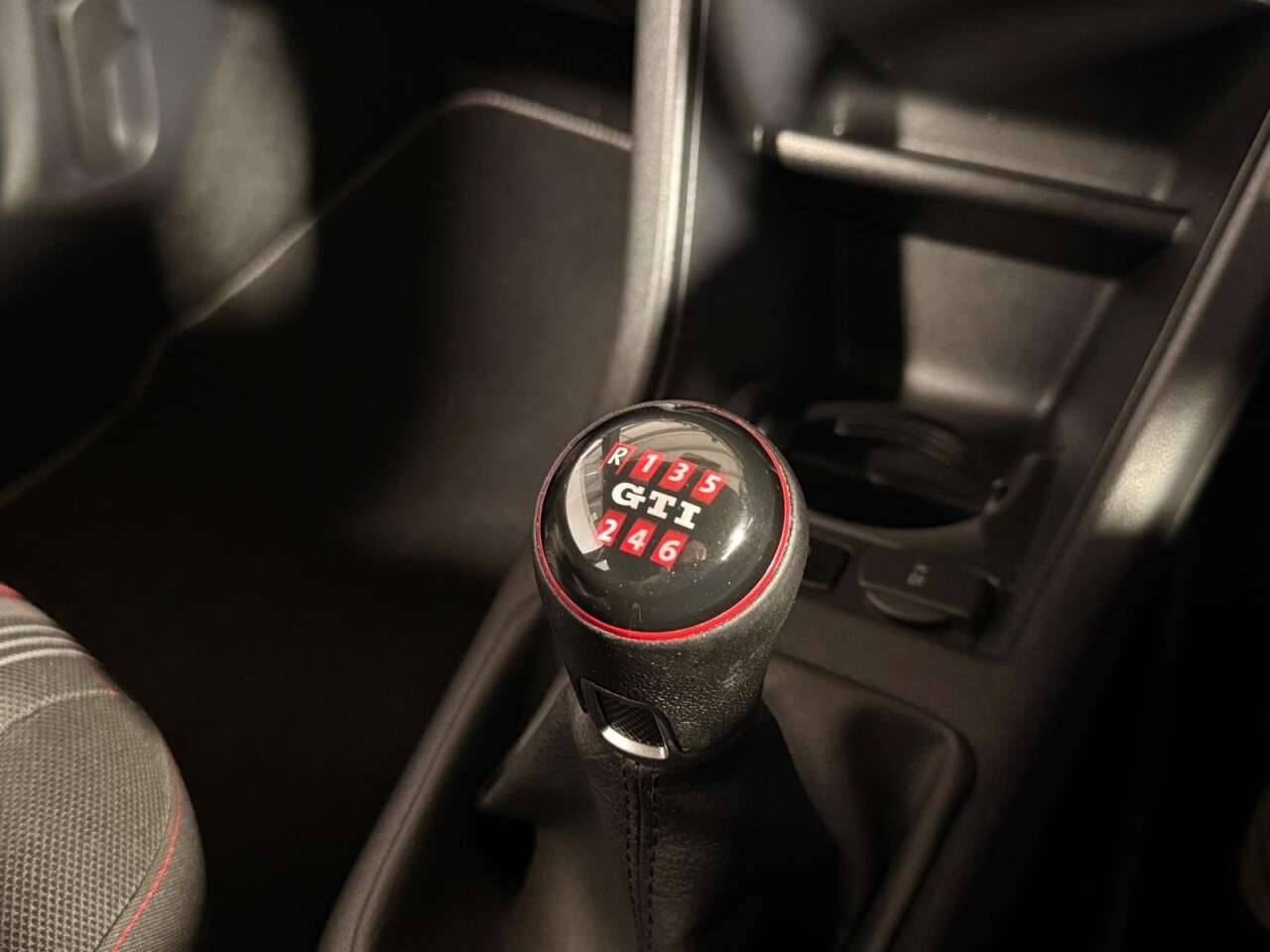 2019 VOLKSWAGEN UP! 2019 VOLKSWAGEN UP!