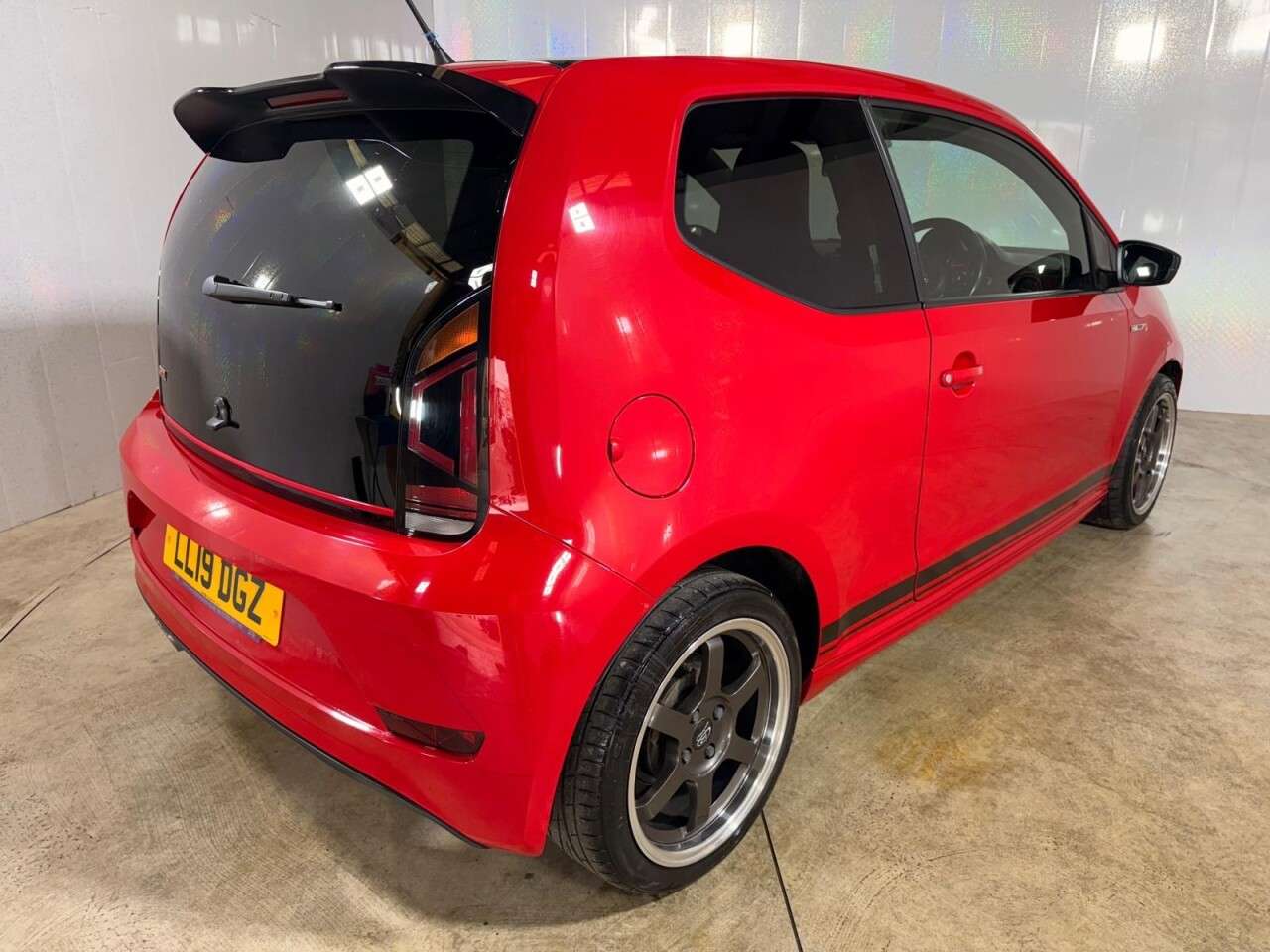 2019 VOLKSWAGEN UP! 2019 VOLKSWAGEN UP!