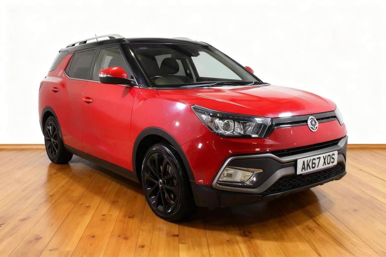 A 2018 SSANGYONG TIVOLI XLV 1.6 e-XGi ELX SUV 5dr Petrol Manual Euro 6 (128 ps) A 2018 SSANGYONG TIVOLI XLV 1.6 e-XGi ELX SUV 5dr Petrol Manual Euro 6 (128 ps)