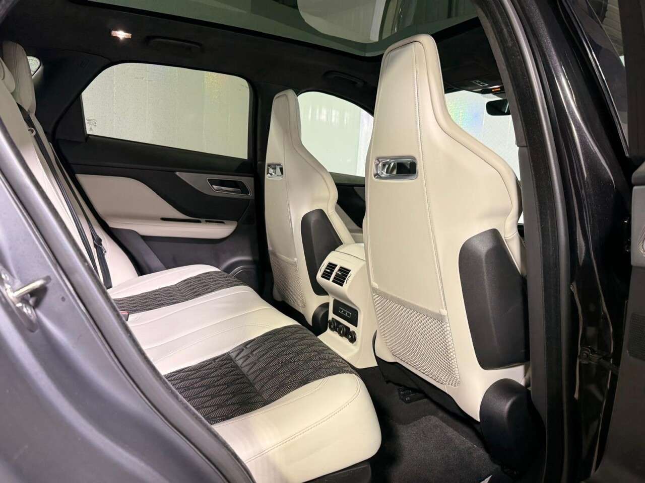 2020 JAGUAR F-PACE 2020 JAGUAR F-PACE