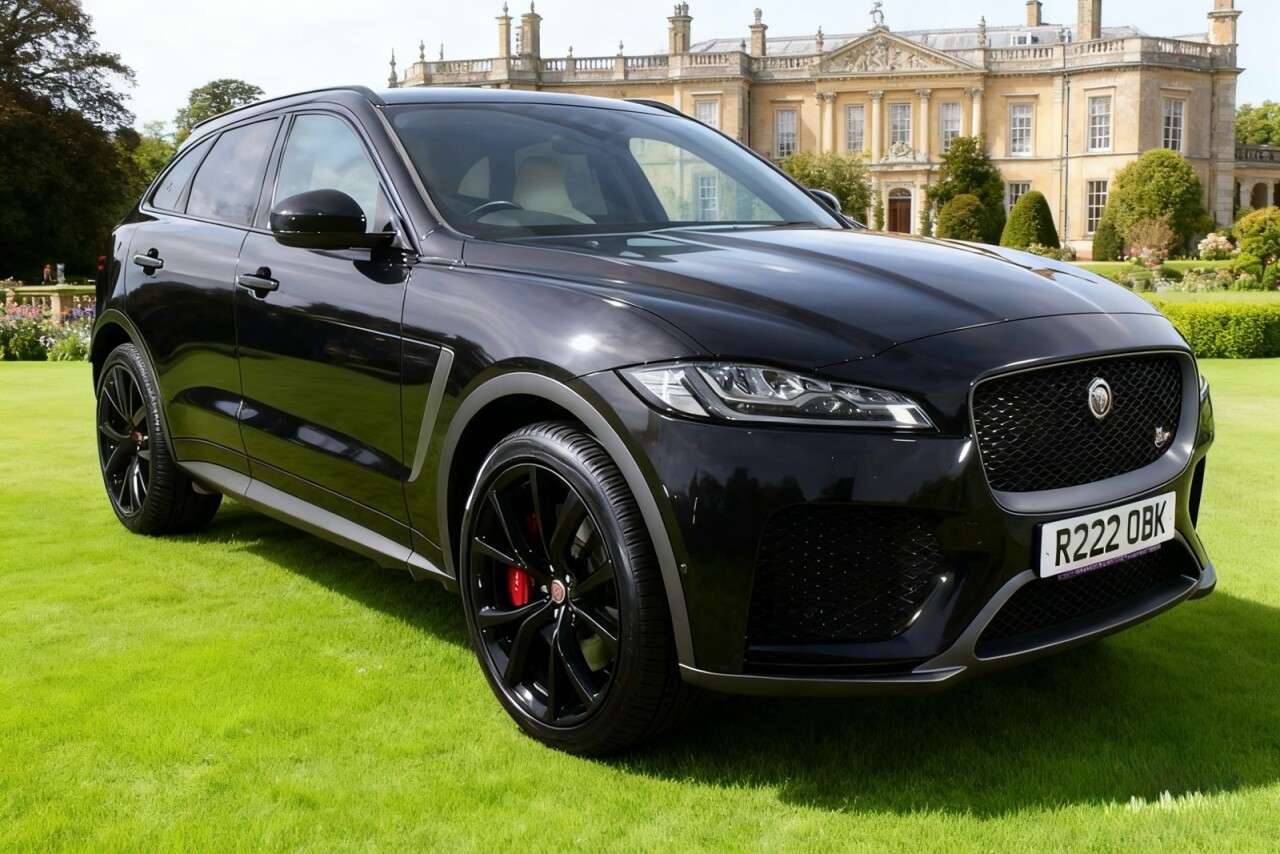 A 2020 JAGUAR F-PACE 5.0 V8 SVR SUV 5dr Petrol Quickshift AWD Euro 6 (s/s) (550 ps) A 2020 JAGUAR F-PACE 5.0 V8 SVR SUV 5dr Petrol Quickshift AWD Euro 6 (s/s) (550 ps)