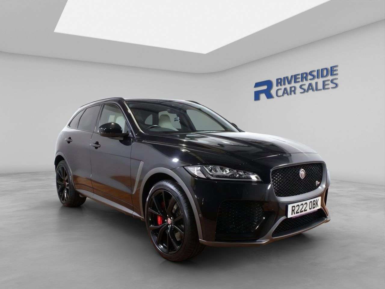 A 2020 JAGUAR F-PACE 5.0 V8 SVR SUV 5dr Petrol Quickshift AWD Euro 6 (s/s) (550 ps) A 2020 JAGUAR F-PACE 5.0 V8 SVR SUV 5dr Petrol Quickshift AWD Euro 6 (s/s) (550 ps)