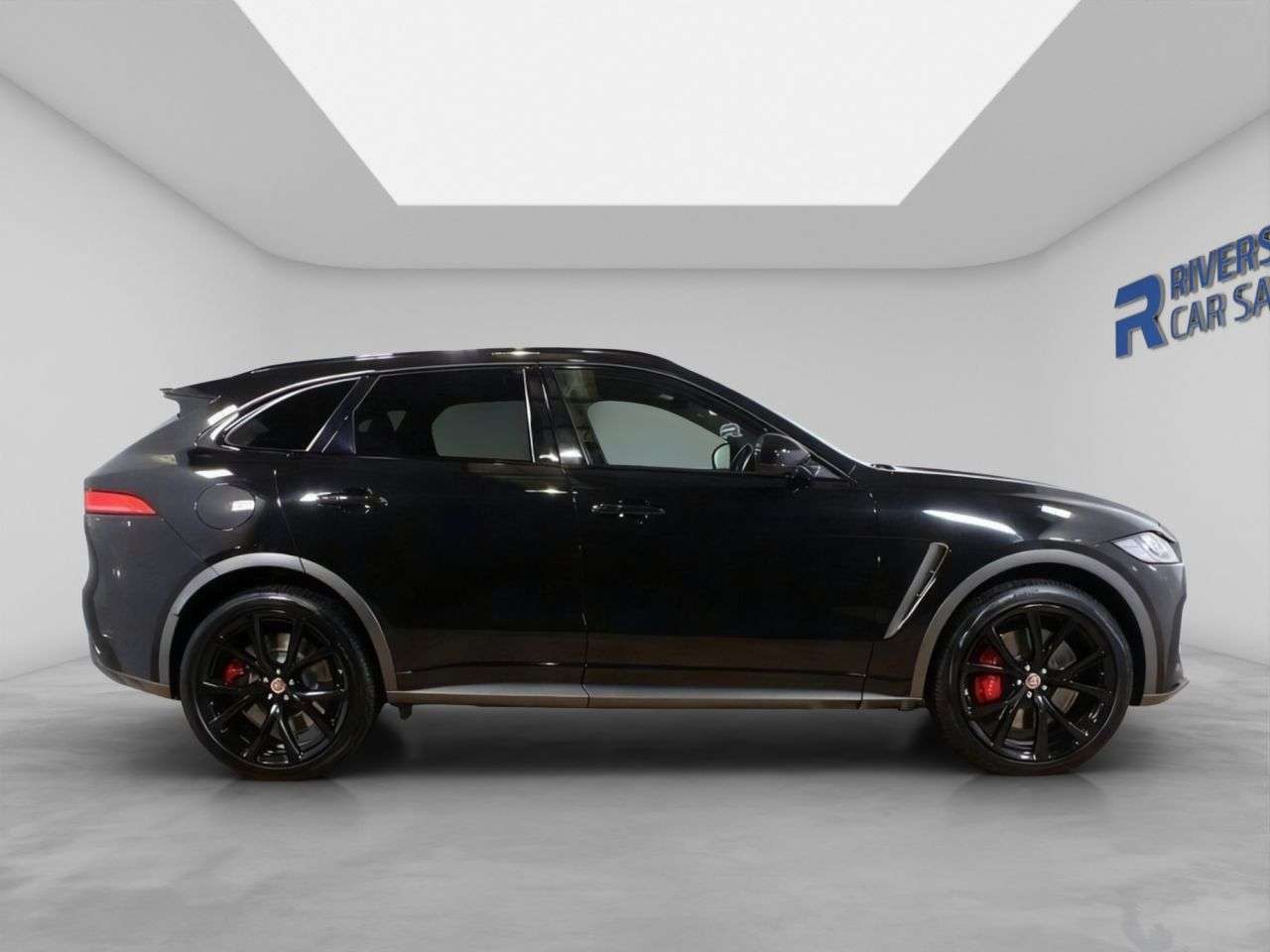 A 2020 JAGUAR F-PACE 5.0 V8 SVR SUV 5dr Petrol Quickshift AWD Euro 6 (s/s) (550 ps) A 2020 JAGUAR F-PACE 5.0 V8 SVR SUV 5dr Petrol Quickshift AWD Euro 6 (s/s) (550 ps)
