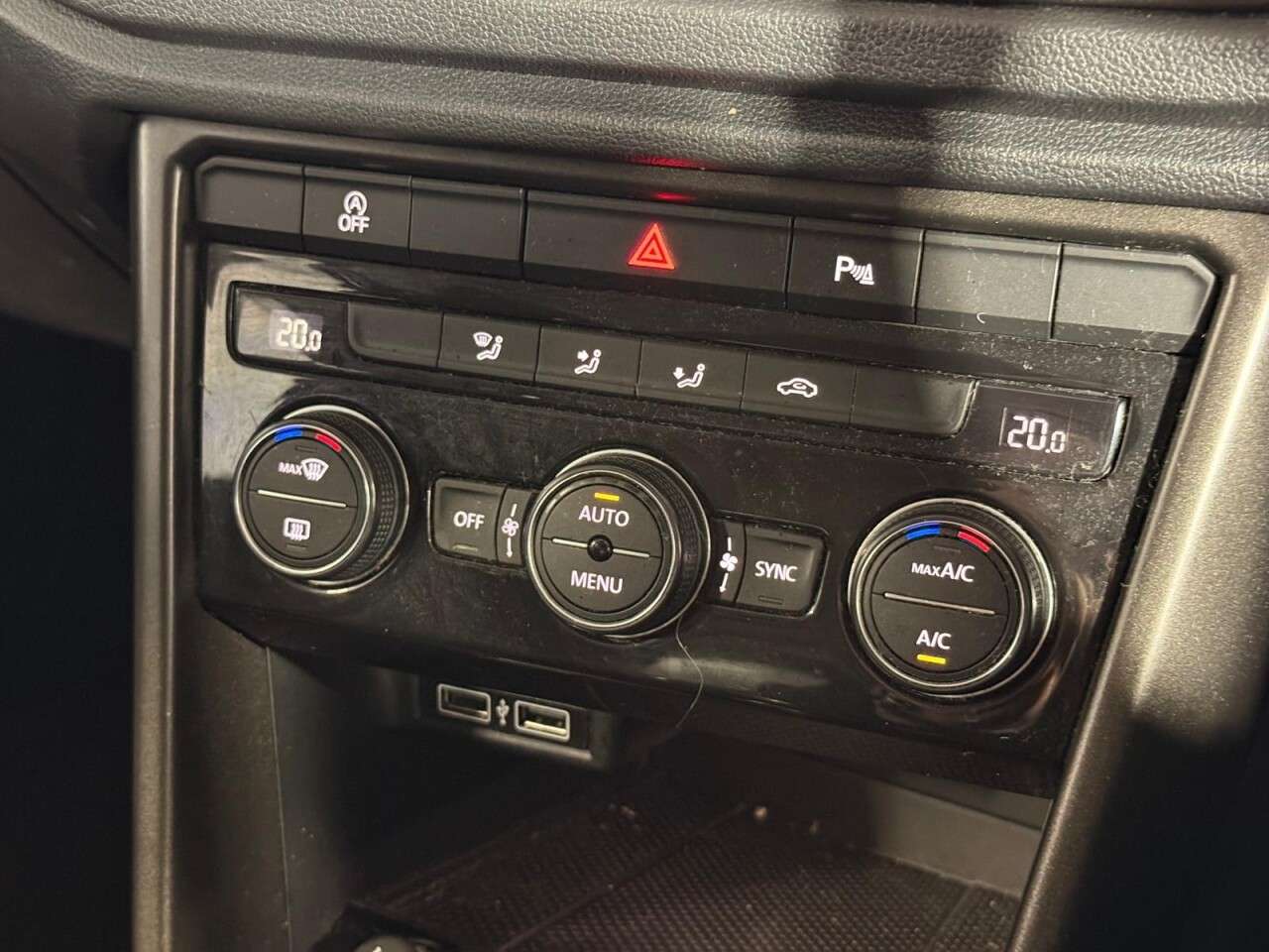 2018 VOLKSWAGEN T-ROC 2018 VOLKSWAGEN T-ROC