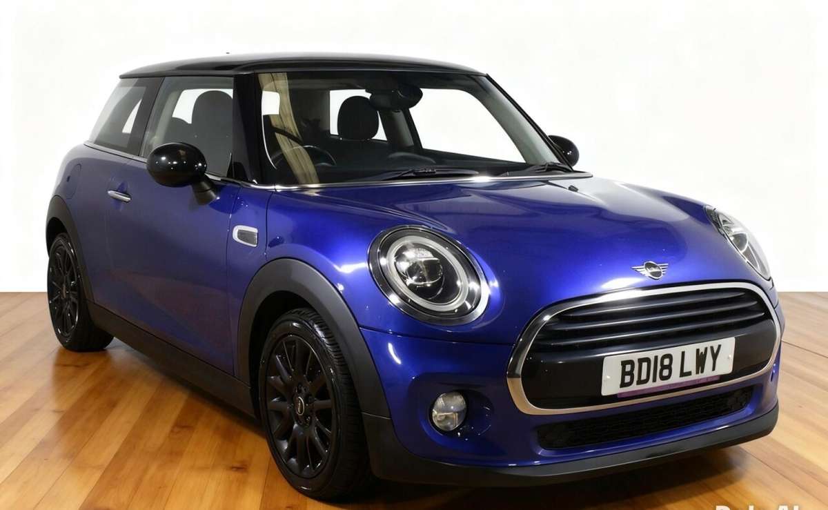 Check out this Mini Hatch 2018 Petrol Automatic