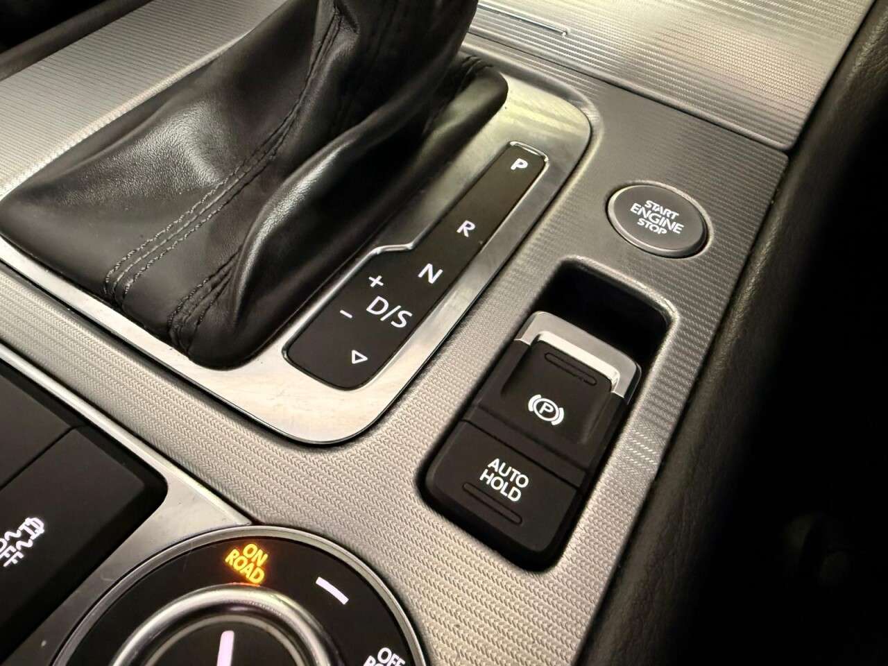 2016 VOLKSWAGEN TOUAREG 2016 VOLKSWAGEN TOUAREG