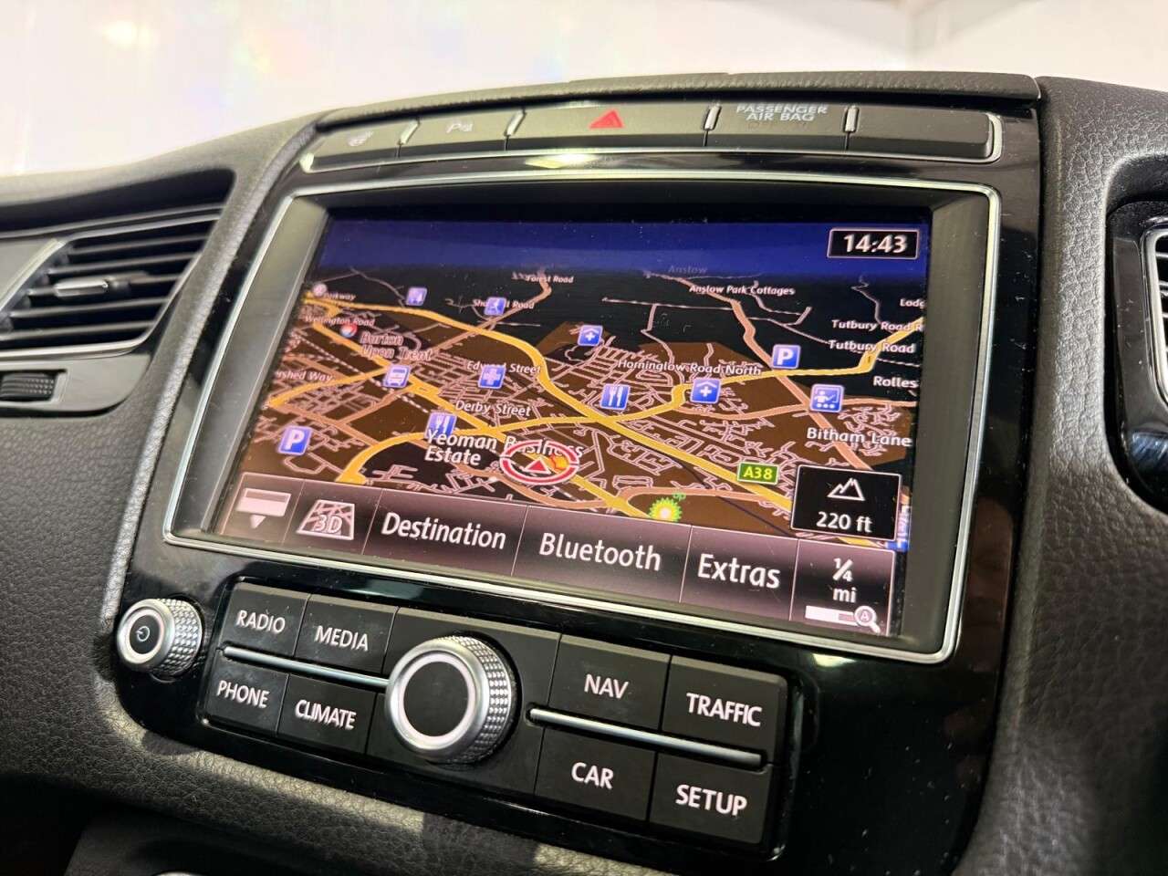 2016 VOLKSWAGEN TOUAREG 2016 VOLKSWAGEN TOUAREG