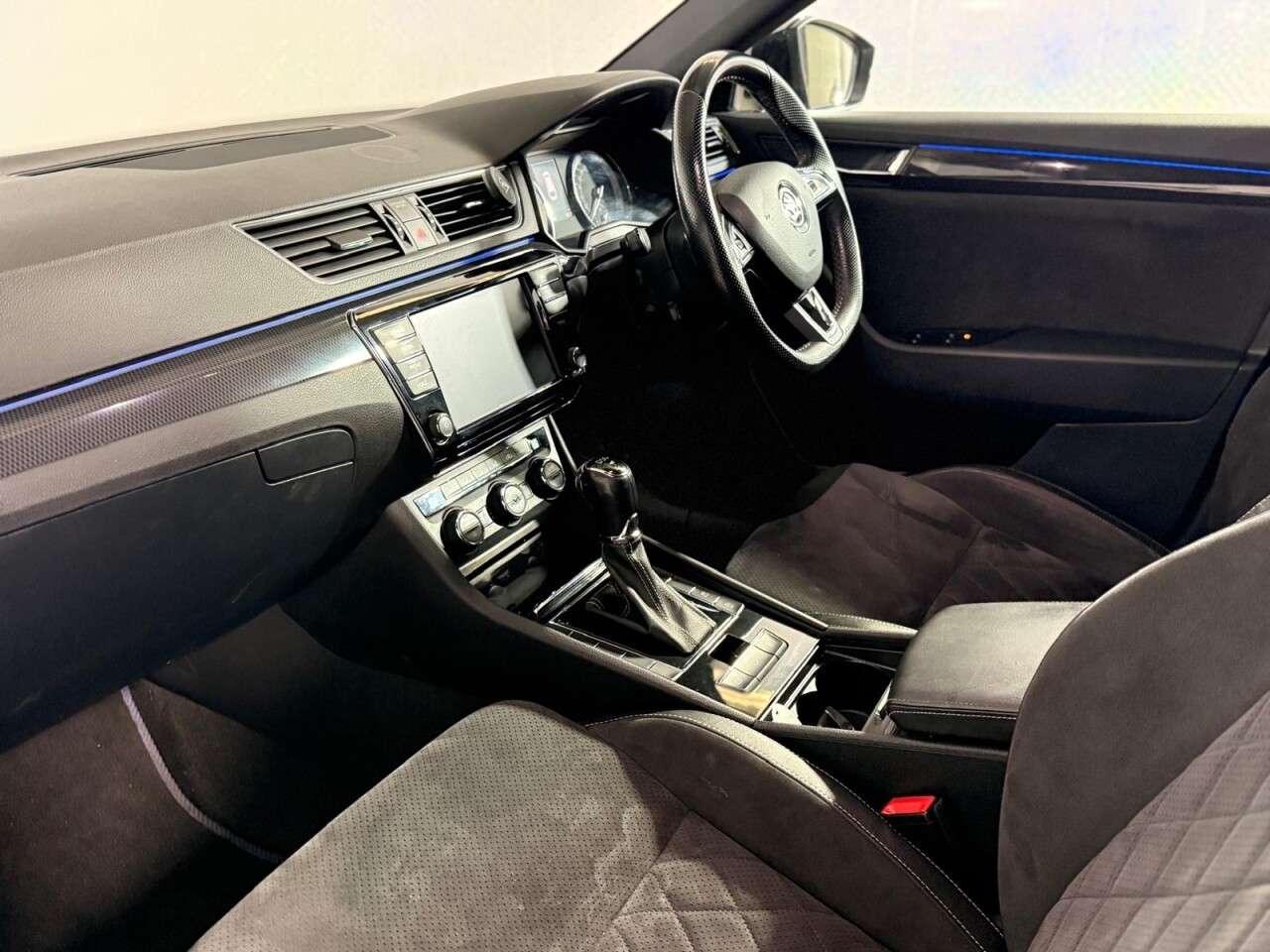 2016 SKODA SUPERB 2016 SKODA SUPERB