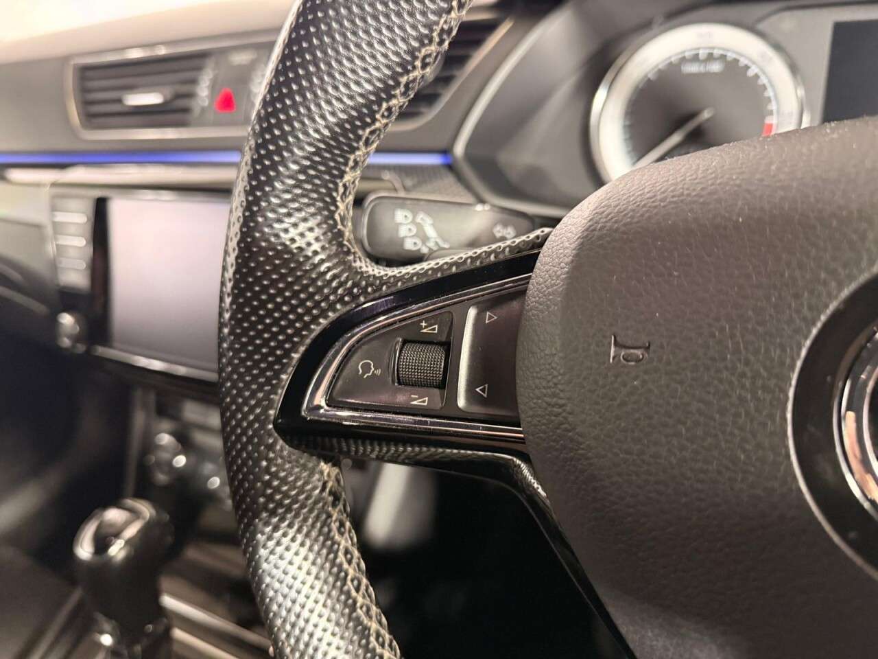 2016 SKODA SUPERB 2016 SKODA SUPERB