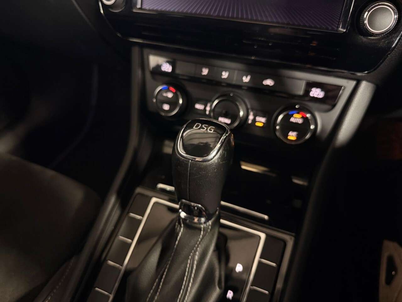 2016 SKODA SUPERB 2016 SKODA SUPERB