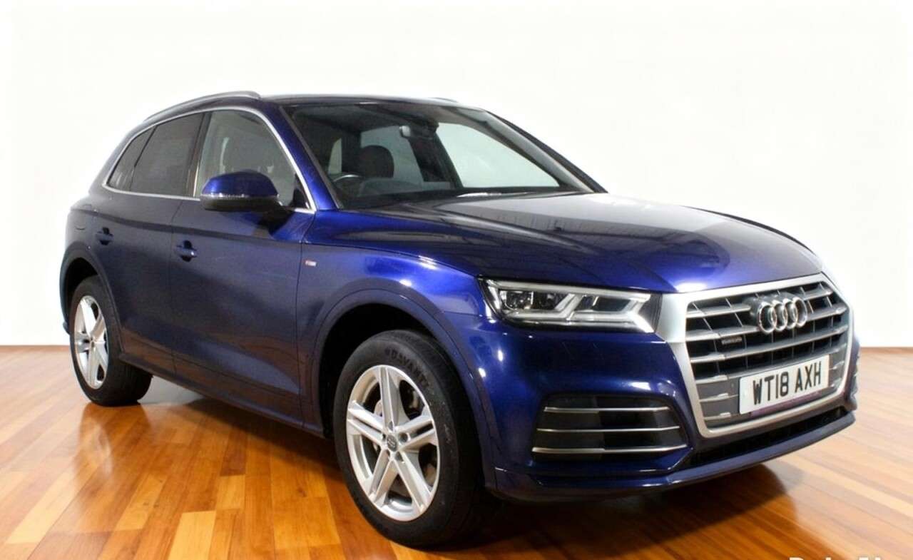 A 2018 AUDI Q5 3.0 TDI V6 S line SUV 5dr Diesel S Tronic quattro Euro 6 (s/s) (286 ps) A 2018 AUDI Q5 3.0 TDI V6 S line SUV 5dr Diesel S Tronic quattro Euro 6 (s/s) (286 ps)