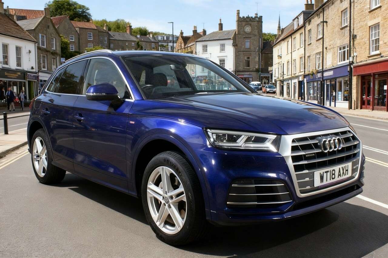 A 2018 AUDI Q5 3.0 TDI V6 S line SUV 5dr Diesel S Tronic quattro Euro 6 (s/s) (286 ps) A 2018 AUDI Q5 3.0 TDI V6 S line SUV 5dr Diesel S Tronic quattro Euro 6 (s/s) (286 ps)