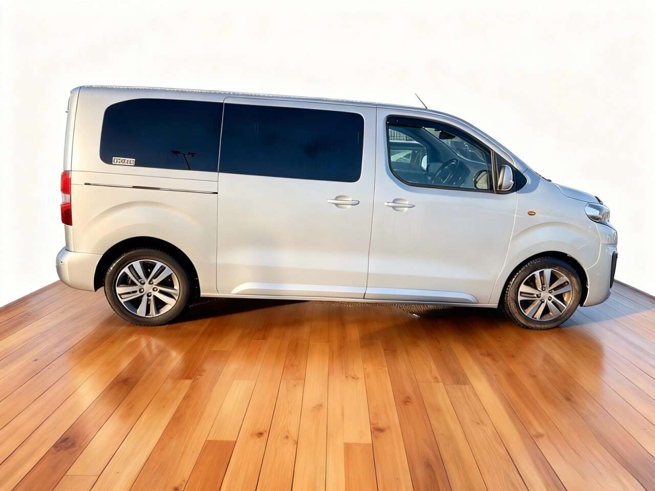 2018 PEUGEOT TRAVELLER 2018 PEUGEOT TRAVELLER