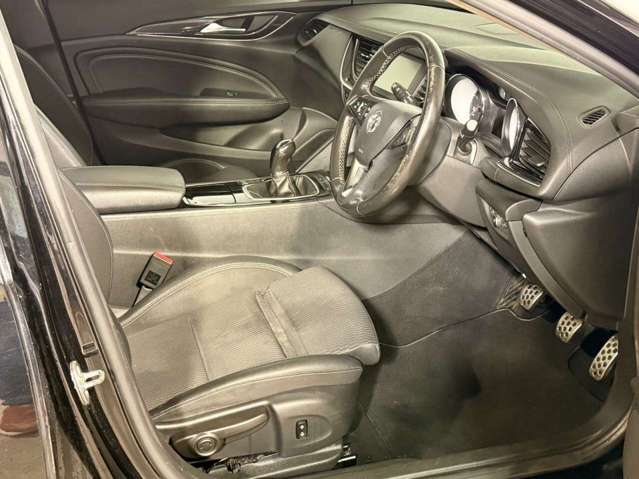 A 2018 VAUXHALL INSIGNIA GRAND SPORT SRI ECOTEC A 2018 VAUXHALL INSIGNIA GRAND SPORT SRI ECOTEC