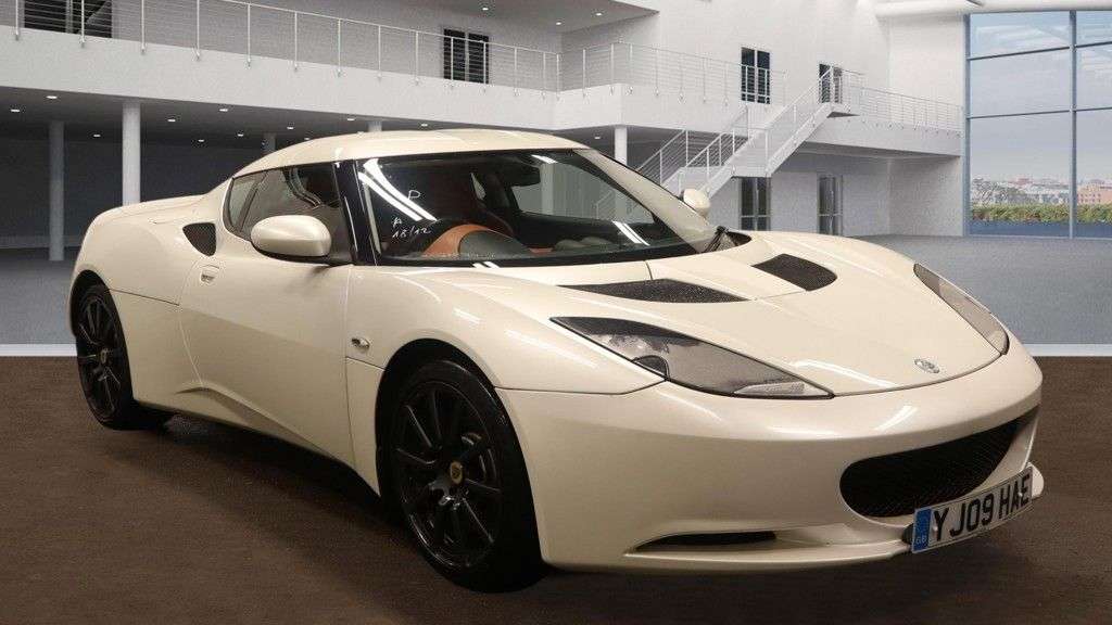 Check out this Lotus Evora 2009 Petrol Manual