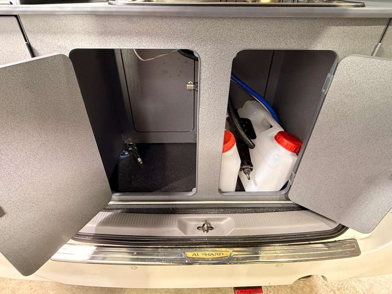 2007 TOYOTA ALPHARD CAMPERVAN 2007 TOYOTA ALPHARD CAMPERVAN