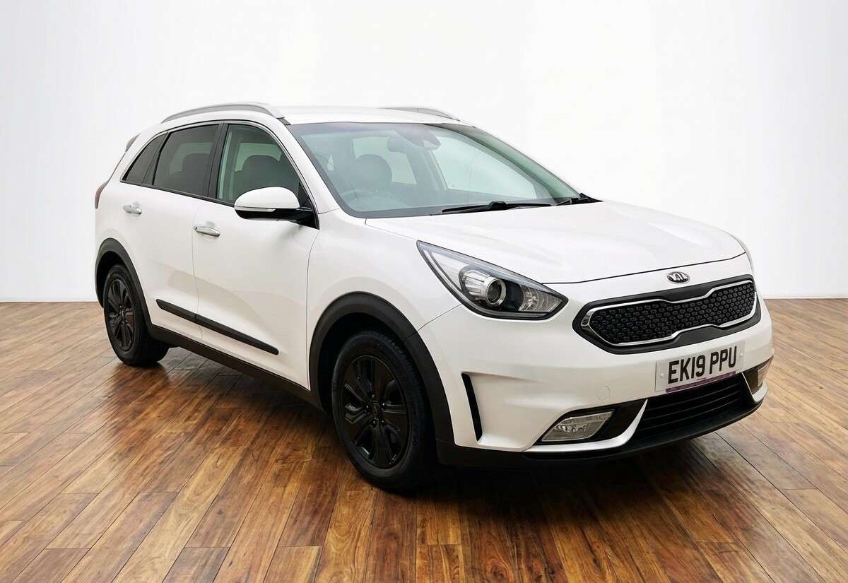 A 2019 KIA NIRO 1.6h GDi GPF 2 SUV 5dr Petrol Hybrid DCT Euro 6 (s/s) (139 bhp) A 2019 KIA NIRO 1.6h GDi GPF 2 SUV 5dr Petrol Hybrid DCT Euro 6 (s/s) (139 bhp)