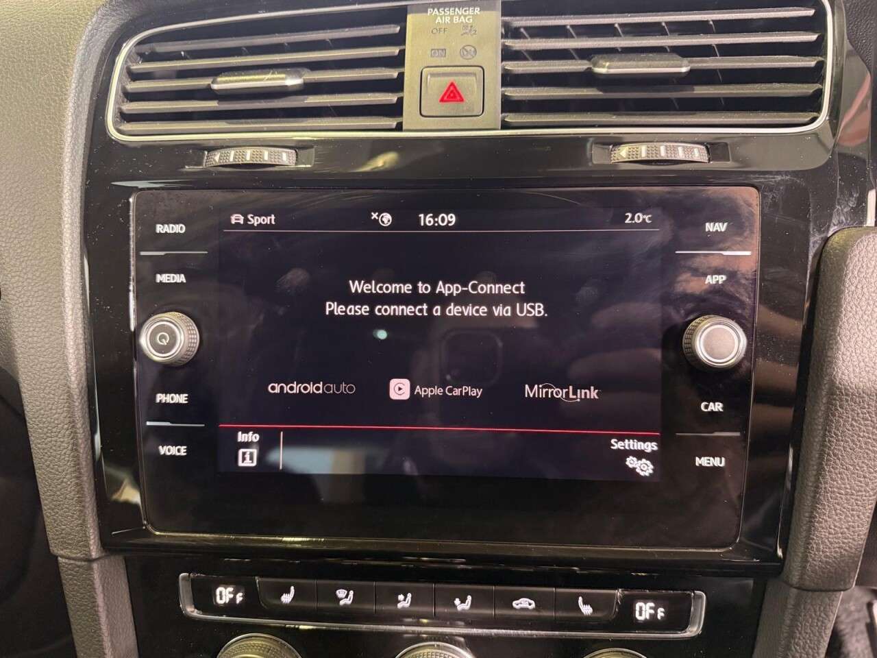 2020 VOLKSWAGEN GOLF 2020 VOLKSWAGEN GOLF