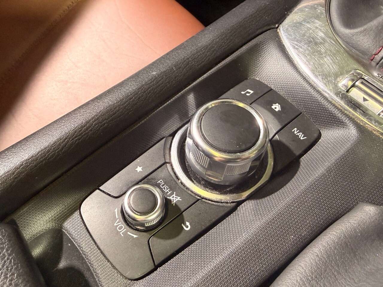 2018 MAZDA MX-5 RF 2018 MAZDA MX-5 RF