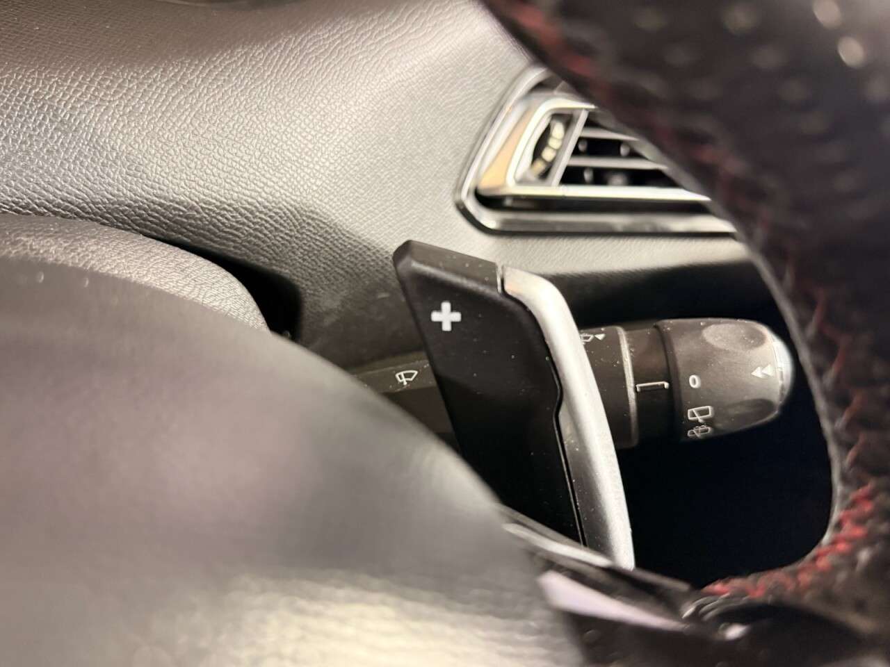 2017 PEUGEOT 308 2017 PEUGEOT 308