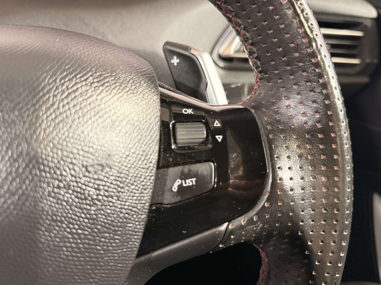 2017 PEUGEOT 308 2017 PEUGEOT 308